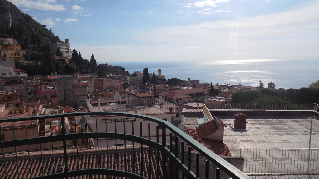 La Casa Di Marilena Apartment Taormina Luaran gambar